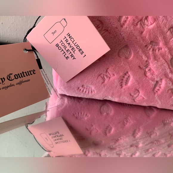 NWT Juicy Coutore Travel Cosmetic Bag - Picture 2 of 7